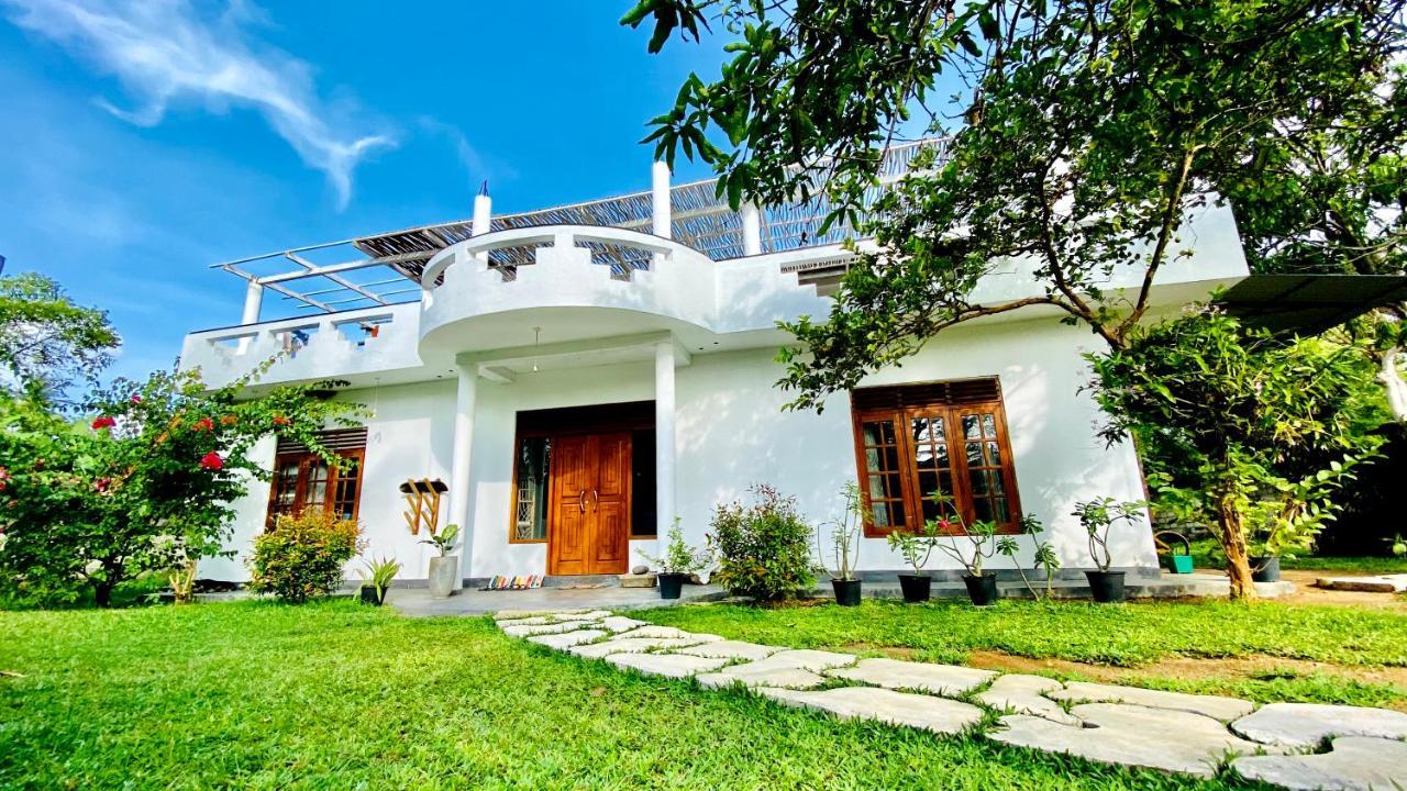 Madiha Surf House Lanka Ξενοδοχείο Ματάρα Εξωτερικό φωτογραφία